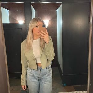Green cropped blazer